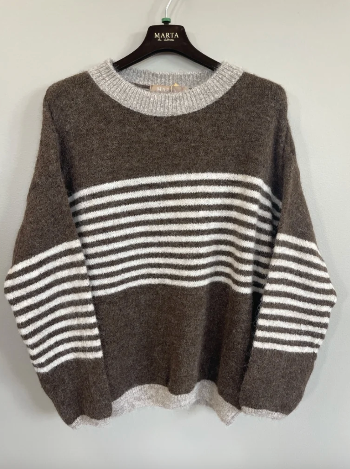 Sweter dzianinowy Sicilia choco – Paskowany sweter