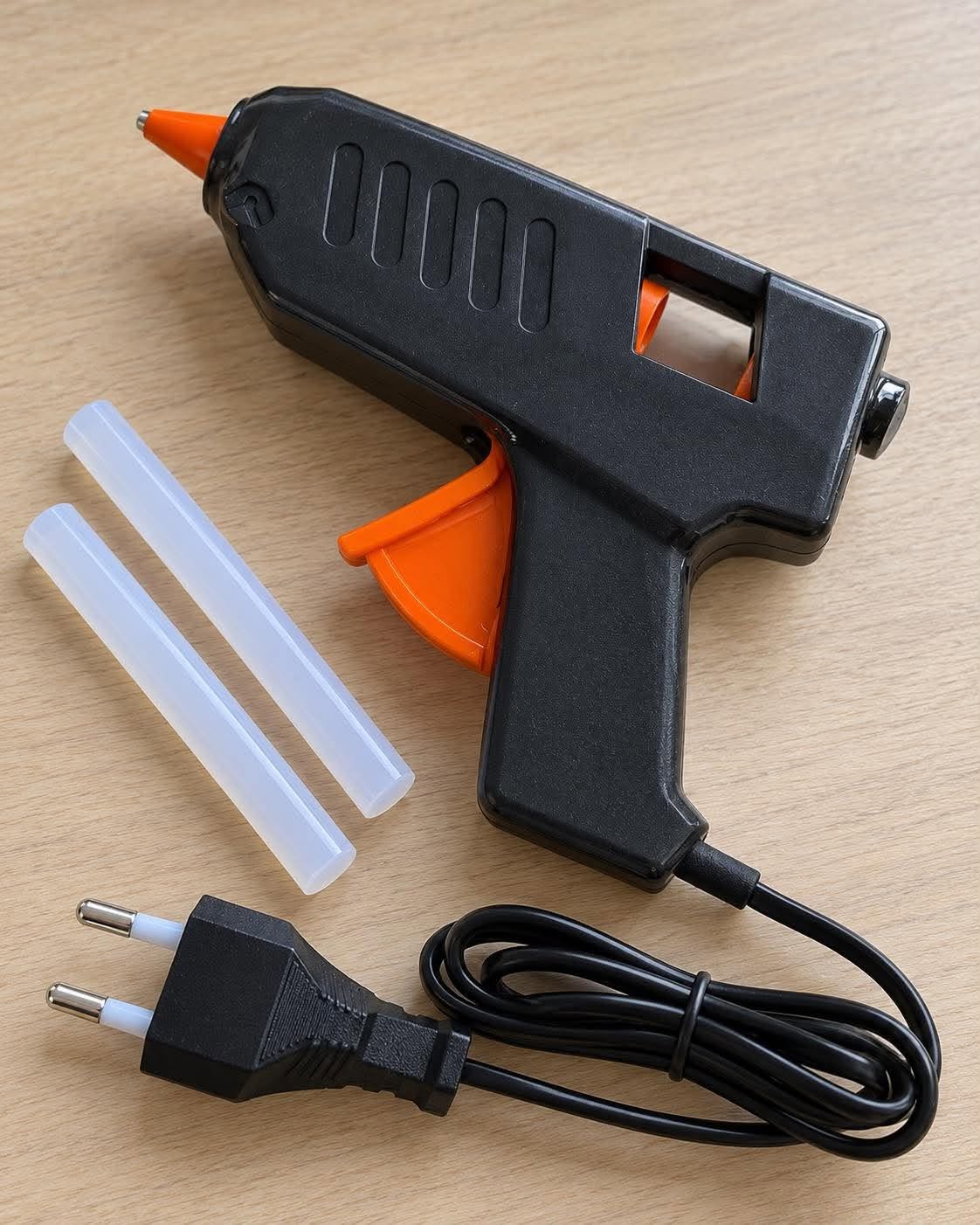 Pistolet do kleju BIG z 2 sztyftami kleju