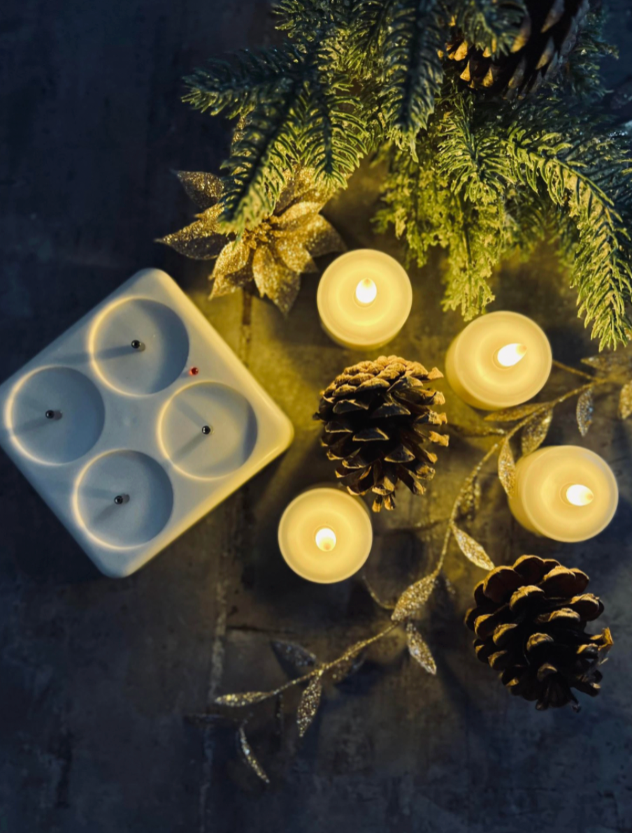 Akumulatorowe świeczki tealight 4 szt. - stacja ładująca w zestawie